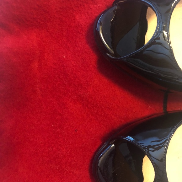 Christian Louboutin Patent Leather Heels 38.5 - Picture 3 of 8